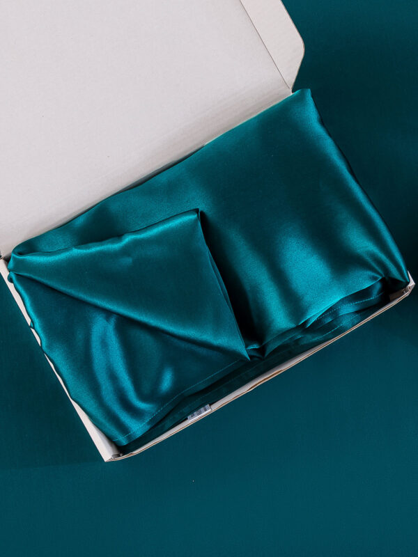 22Momme 100% Pure Silk Pillowcase - Hidden Zipper - Image 7
