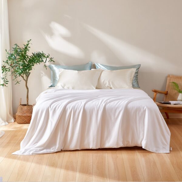 Summer 6A Mulberry Silk Filled Comforter - Image 4