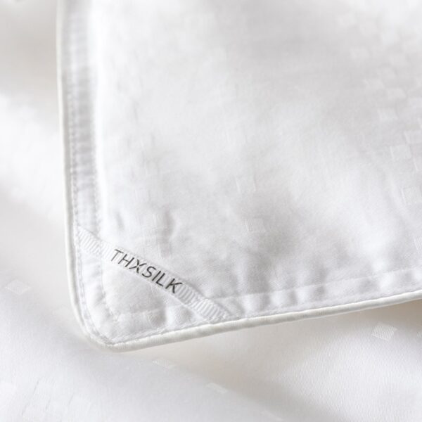 Winter 6A Mulberry Silk Filled Comforter - Image 5