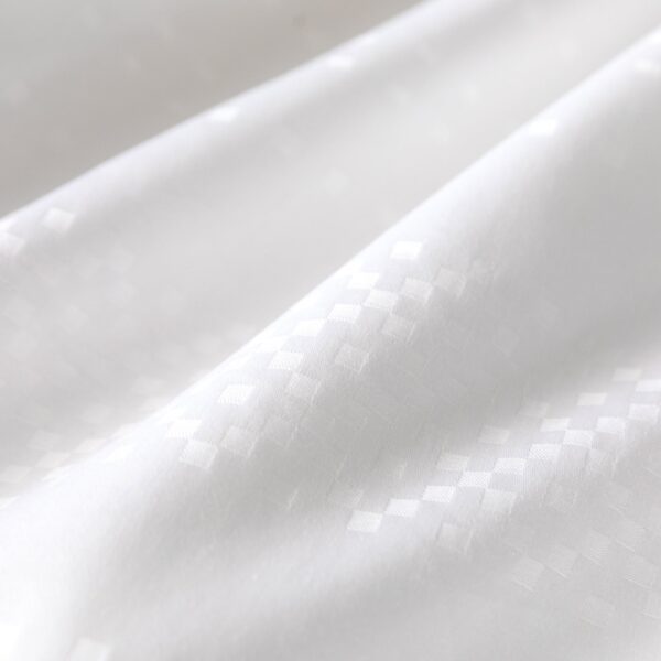 Winter 6A Mulberry Silk Filled Comforter - Image 2