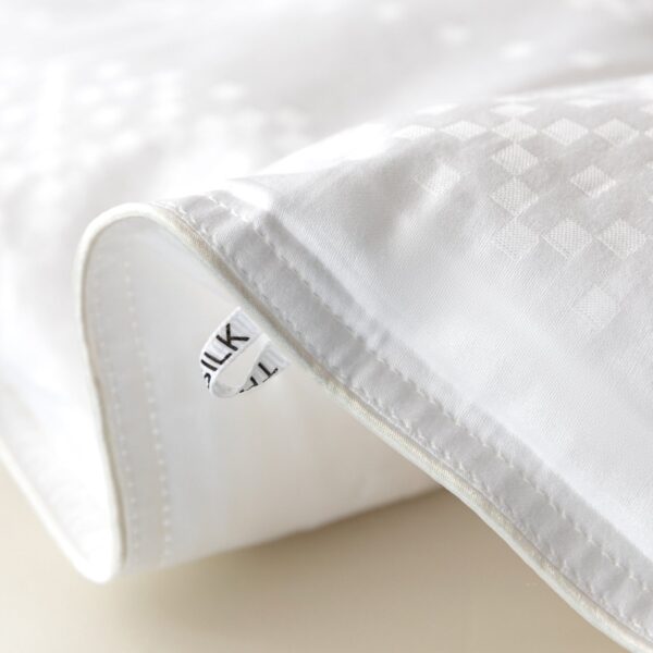 Winter 6A Mulberry Silk Filled Comforter - Image 6