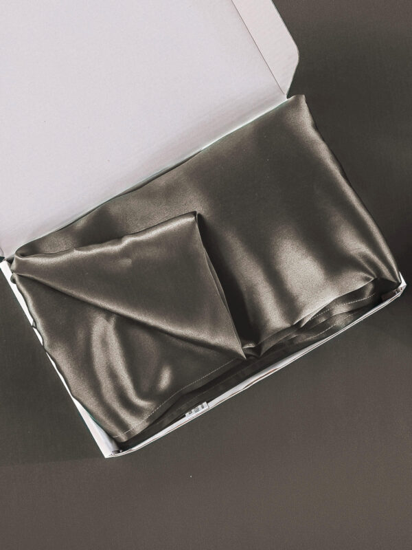 30Momme Luxurious 100% Silk Pillowcase - Hidden Zipper - Image 38