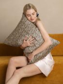 19Momme 100% Mulberry Silk Pillowcase - Snowbud Lily