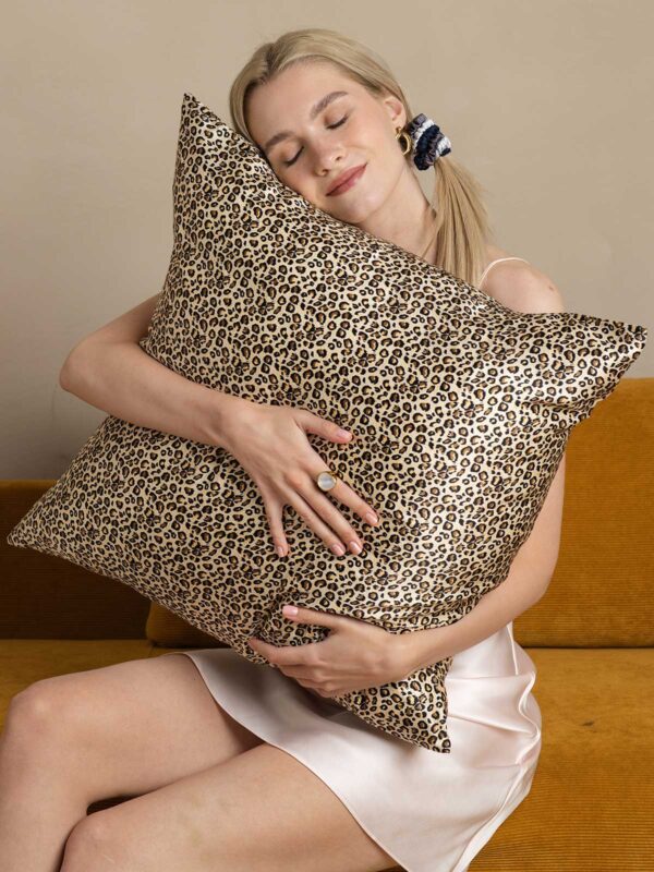 19Momme 100% Mulberry Silk Pillowcase - Snowbud Lily - Image 19