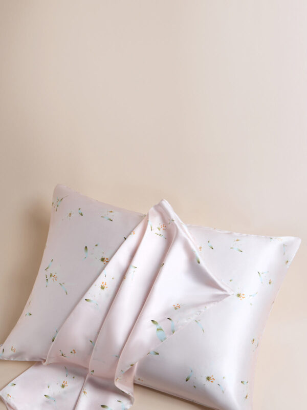 19Momme 100% Mulberry Silk Pillowcase - Snowbud Lily - Image 3