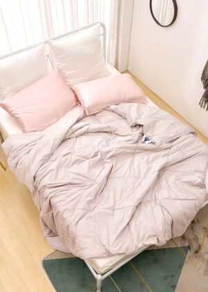 Winter Washable Silk Comforter